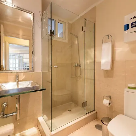 Puerto Del Carmen Sleeps 6 Pool Wifi T812191
