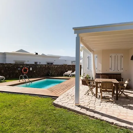 Vila Puerto Del Carmen Sleeps 6 Pool Wifi T812191